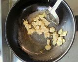 รูปขั้นตอนการทำที่ 3 ของ ไก่ผัดขึ้นฉ่าย