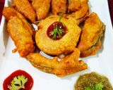 A picture of step 5 of Brinjal pakodas.