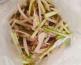 Hình bước làm 2 của món Mực xào dưa muối