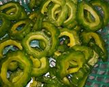 Foto langkah ke 2 dari resep 515. Urap Pare.