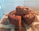 Foto del paso 7 de la receta: Torta de cocoa y yogur con canela, frutos secos