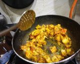 A picture of step 2 of Jodhpuri aloo fry.