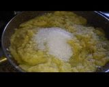 A picture of step 5 of Banana Suji Sheera.