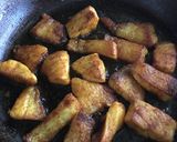A picture of step 1 of Fried fish with garlic flavour spinach.