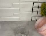 A picture of step 2 of Strawberry and banana smoothie.