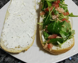 Foto del paso 4 de la receta: Bocadillo de atún, queso y vegetales