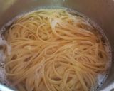 รูปขั้นตอนการทำที่ 1 ของ พาสต้า ซอสมะเขือเทศ ไก่สับ (เส้นลิงกวินี)