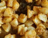 A picture of step 4 of Jeera aloo.