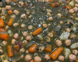 Foto del paso 2 de la receta: Garbanzos con espinacas, verduritas y bacalao
