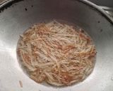 A picture of step 3 of Cornflakes Chevdo / Chivda.