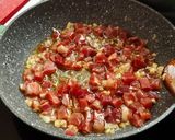 Foto del paso 3 de la receta: Espaguetis al ajillo con taquitos de jamón