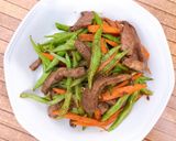 Hình bước làm 4 của món Tim Heo Xào Đậu Que Cà Rốt