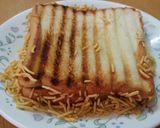A picture of step 5 of Besan Chilla Sandwich.