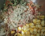 A picture of step 2 of Stuffed sooji balls.
