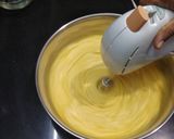 A picture of step 4 of Mango cake.