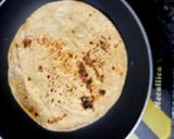 A picture of step 4 of Chappati besan sandwich.