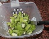 Foto del paso 2 de la receta: Flan de Kiwi, con coulisse de fresa