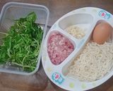 รูปขั้นตอนการทำที่ 1 ของ ผัดบะหมี่,หมูสับ,ต้นอ่อนรวมมิตร - คีโต