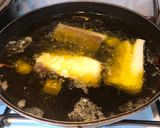 Foto del paso 3 de la receta: Filetes de bacalao confitado con base de patata panadera