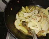 A picture of step 2 of Masala aloo.