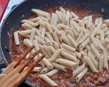 Foto del paso 8 de la receta: Macarrones con salsa de sardinas en salazón, aceitunas negras y alcaparras