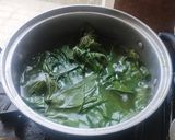 Foto langkah ke 1 dari resep Tumis Daun Singkong.