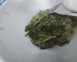 Foto langkah ke 3 dari resep Tumis bayam.