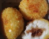 Foto langkah ke 4 dari resep Perkedel singkong Gula merah.