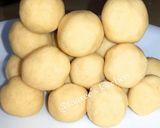 A picture of step 2 of Chocolate milk ball cookies.
