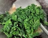 Foto langkah ke 3 dari resep Daun Singkong Tumis.