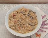 Selymes paradicsomos-gombás csirkeragu recept fázis 6 fotója