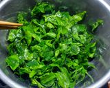 Hình bước làm 2 của món Canh rau ngót nấu tôm