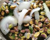 Foto del paso 1 de la receta: Sopa de chile poblano y pistache