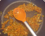 Foto del paso 3 de la receta: Fideos con sepia y langostinos