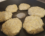 Foto del paso 4 de la receta: Hamburguesas de garbanzos y quinoa 🍔 (re fáciles) veganas