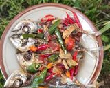 Foto langkah ke 4 dari resep Ikan Kembung Tumis Pedas.