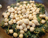 Foto del paso 8 de la receta: Espinacas con garbanzos a la andaluza