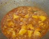 A picture of step 2 of Aloo Paneer With Capsicum Curry/ Paneer Aloo Aur Shimla Mirch Ki Tariwali Sabzi.