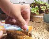 Foto langkah ke 5 dari resep Grape rolled French Toast.