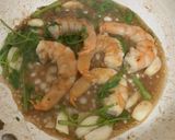 รูปขั้นตอนการทำที่ 6 ของ กุ้งผัดพริกขี้หนูใส่ผักชี 🌿🦐 เมนูเคลียร์ตู้เย็น