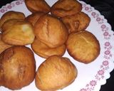 A picture of step 6 of Orange Flavoured mandazis.