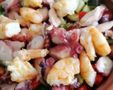 Foto del paso 5 de la receta: Pipirrana de pulpo y langostinos