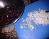 Foto del paso 1 de la receta: Hamburguesa de porotos negros y repollo colorado