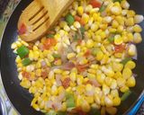 चीजी मैक्सिकन कॉर्न(Cheesy mexican corn recipe in Hindi) रेसिपी चरण 4 फोटो