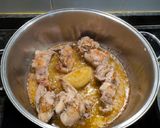 Foto del paso 2 de la receta: Conejo guisado con patatas y pimiento verde