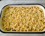 Reszelt meggyes pite recept fázis 4 fotója