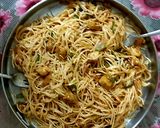 नूडल्स विथ गोभी मंचूरियन (Noodles with gobhi manchurian recipe in hindi) रेसिपी चरण 5 फोटो