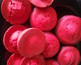 A picture of step 6 of Red velvet cupcakes.
