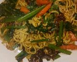 Foto langkah ke 7 dari resep Mie Goreng Sayur Spicy.