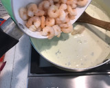 Foto del paso 5 de la receta: Spaghetti tricolor con salsa de queso azul y camarones